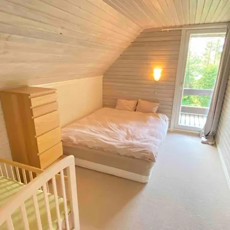 Cozy Loghouse With Sauna Near A Great Sandy Ferienhaus