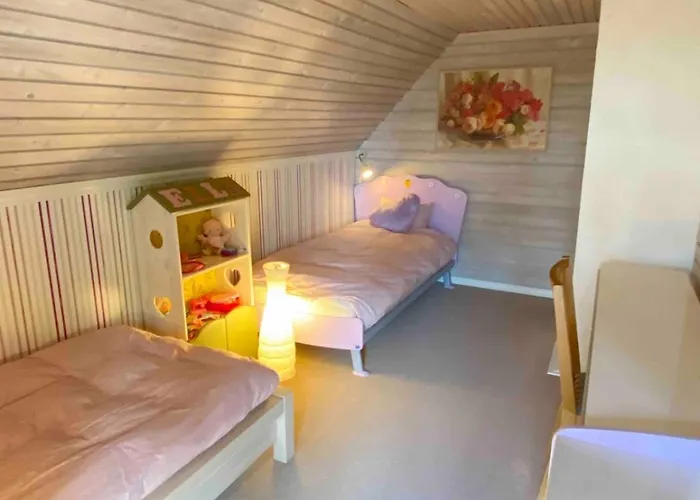 Cozy Loghouse With Sauna Near A Great Sandy Ferienhaus *