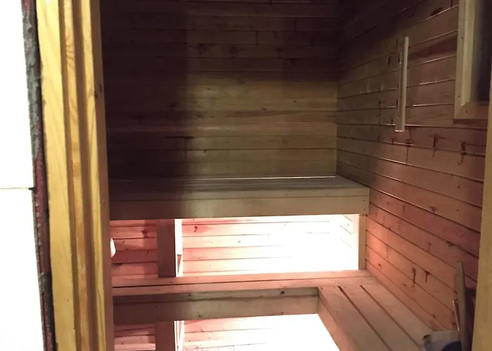 Cozy Loghouse With Sauna Near A Great Sandy Ferienhaus